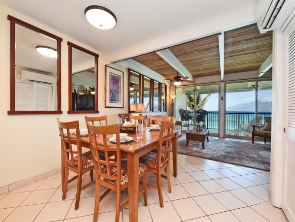 Luxury Oceanfront Condo in West Maui - Stunning Views & Amenities